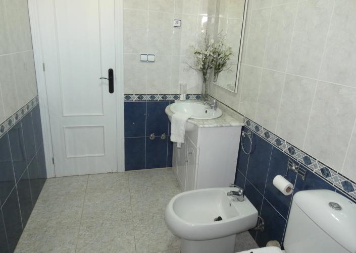 Image No.16-6 Bed Villa / Detached for sale