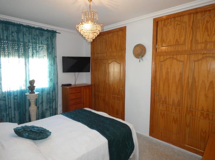 Image No.20-6 Bed Villa / Detached for sale