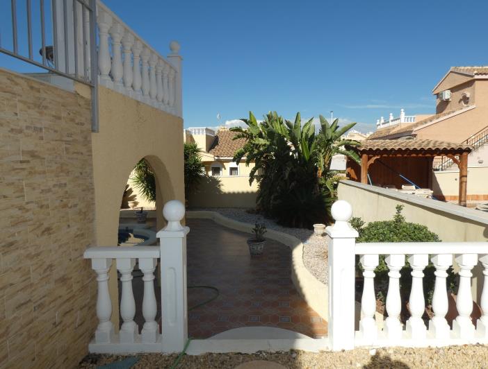 Image No.42-6 Bed Villa / Detached for sale