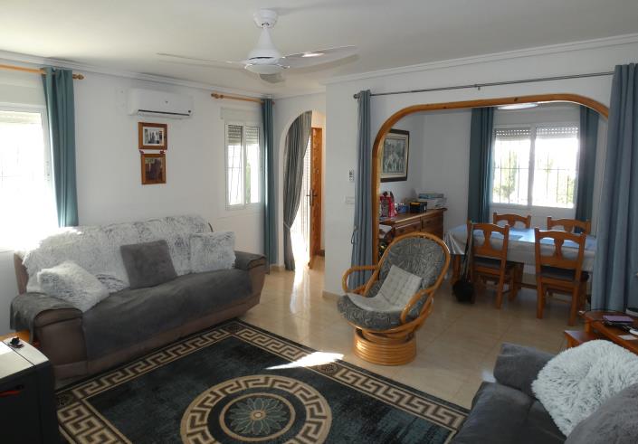 Image No.12-3 Bed Villa / Detached for sale