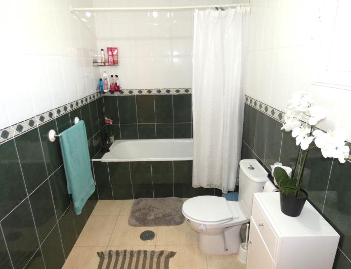 Image No.36-3 Bed Villa / Detached for sale