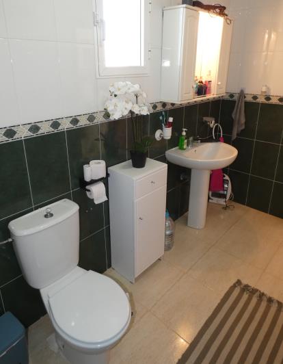 Image No.37-3 Bed Villa / Detached for sale