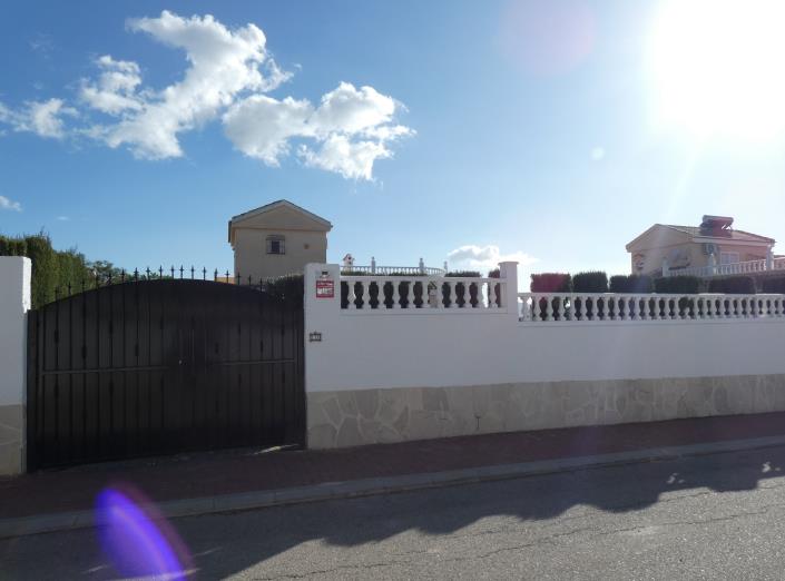 Image No.56-3 Bed Villa / Detached for sale