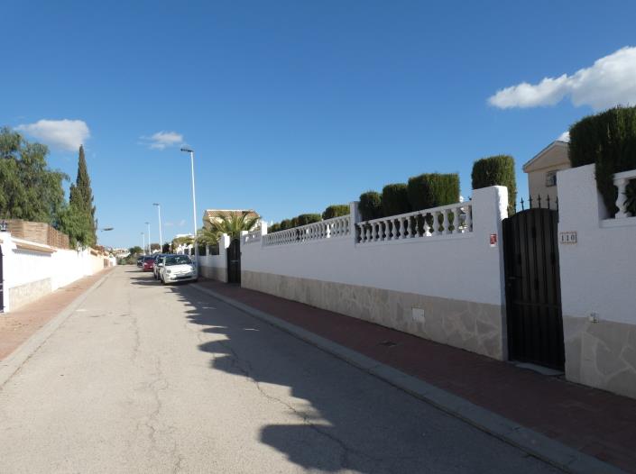 Image No.59-3 Bed Villa / Detached for sale