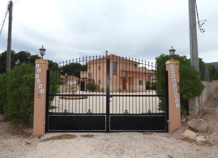 Image No.5-3 Bed Country House for sale