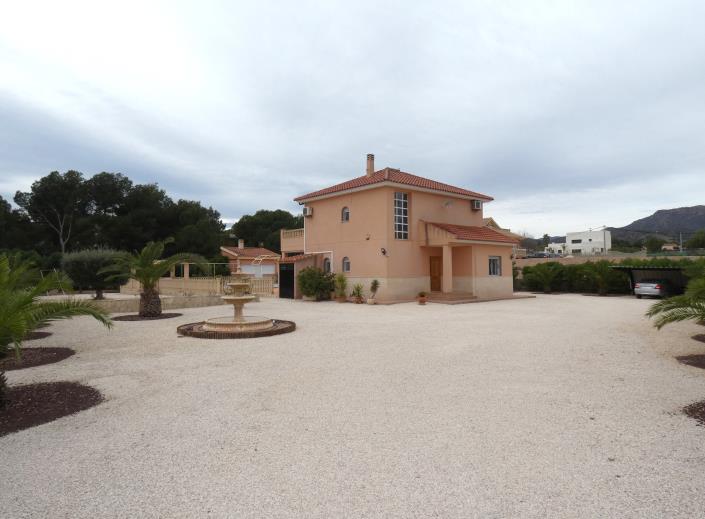 Image No.6-3 Bed Country House for sale