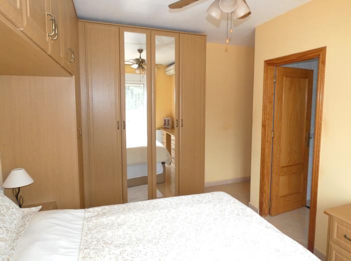 Image No.18-3 Bed Country House for sale