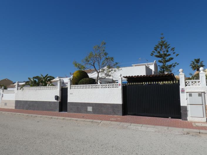 Image No.5-2 Bed Villa / Detached for sale