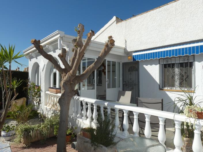 Image No.8-2 Bed Villa / Detached for sale