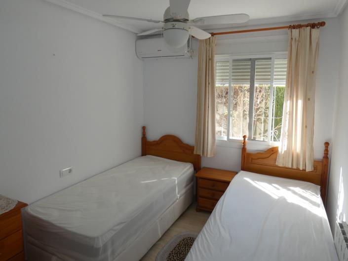 Image No.25-2 Bed Villa / Detached for sale