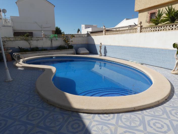 Image No.47-2 Bed Villa / Detached for sale