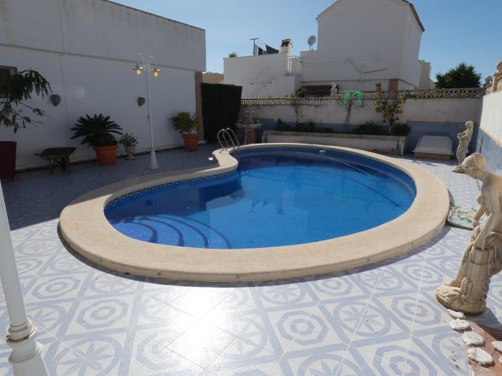 Image No.49-2 Bed Villa / Detached for sale