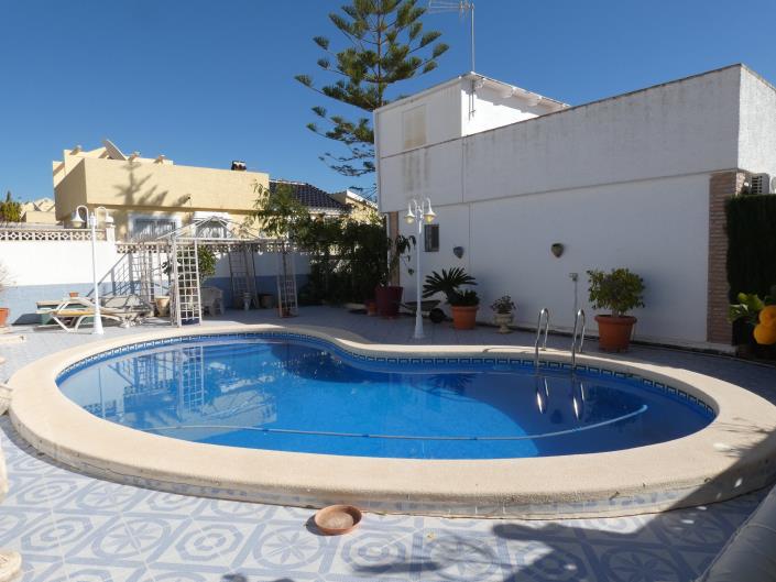 Image No.50-2 Bed Villa / Detached for sale