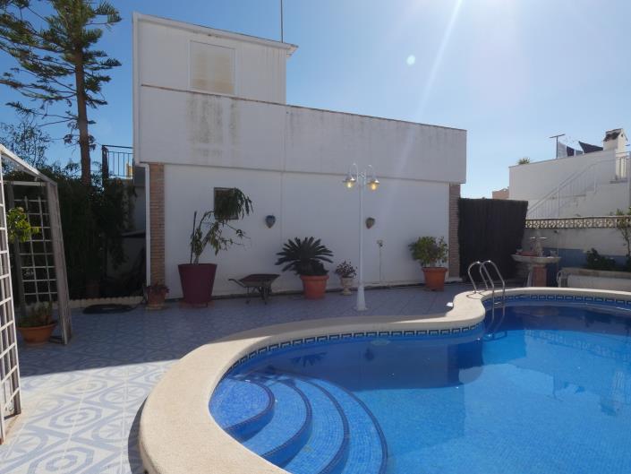 Image No.51-2 Bed Villa / Detached for sale