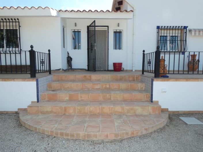 Image No.7-3 Bed Country Property for sale