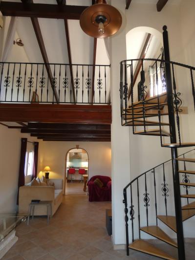 Image No.20-3 Bed Country Property for sale