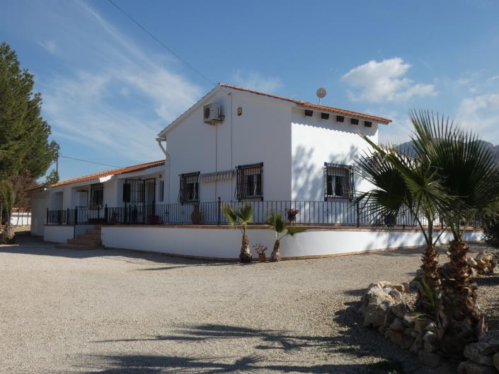 Image No.57-3 Bed Country Property for sale