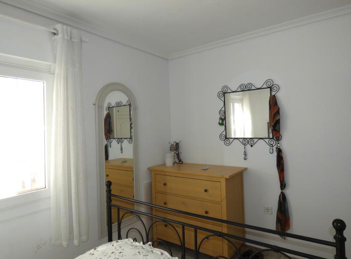 Image No.17-2 Bed Villa / Detached for sale