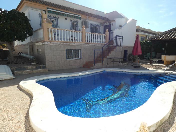 Image No.61-2 Bed Villa / Detached for sale
