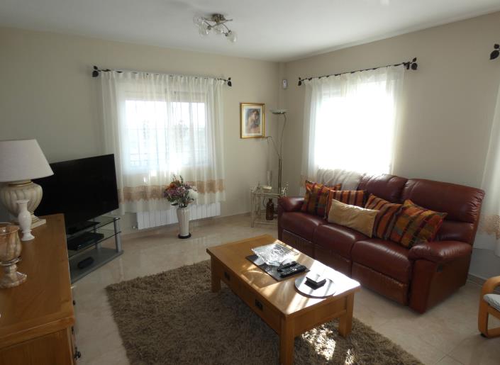 Image No.8-5 Bed Country Property for sale