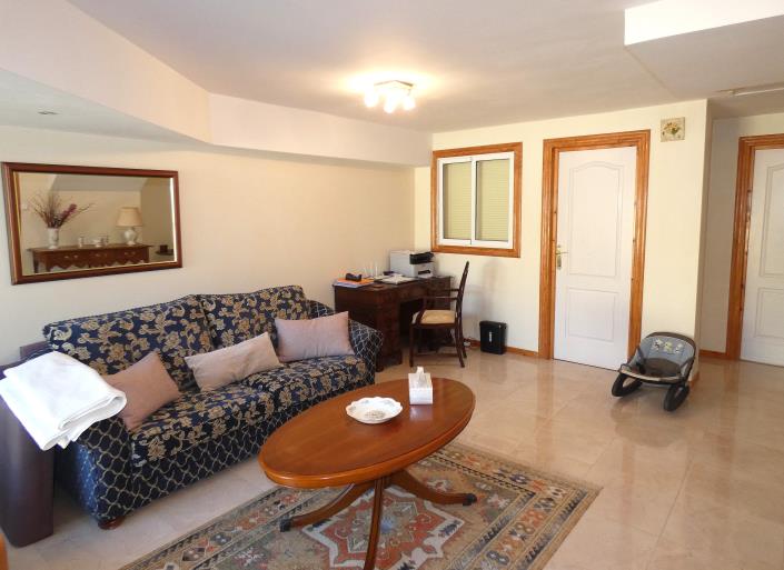 Image No.30-5 Bed Country Property for sale