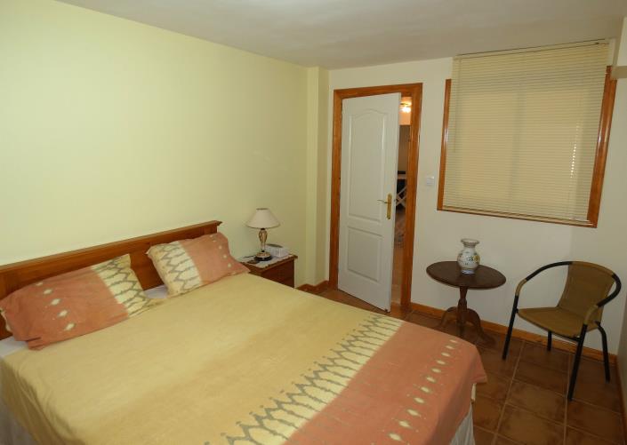 Image No.32-5 Bed Country Property for sale