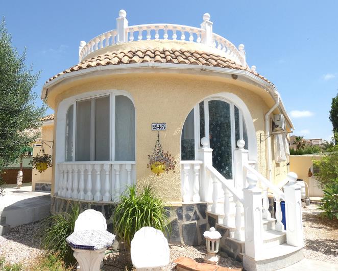 Image No.7-3 Bed Villa / Detached for sale