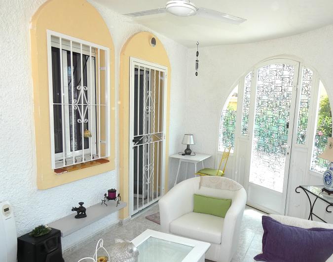 Image No.12-3 Bed Villa / Detached for sale