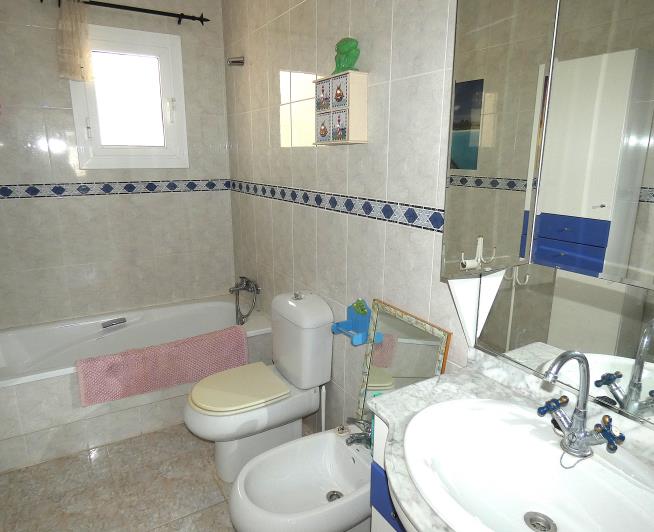 Image No.21-3 Bed Villa / Detached for sale