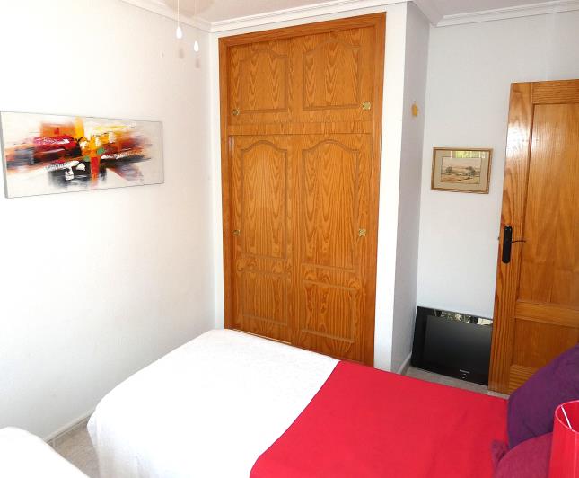 Image No.24-3 Bed Villa / Detached for sale