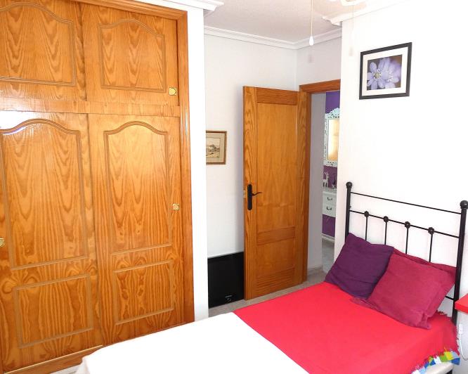 Image No.25-3 Bed Villa / Detached for sale