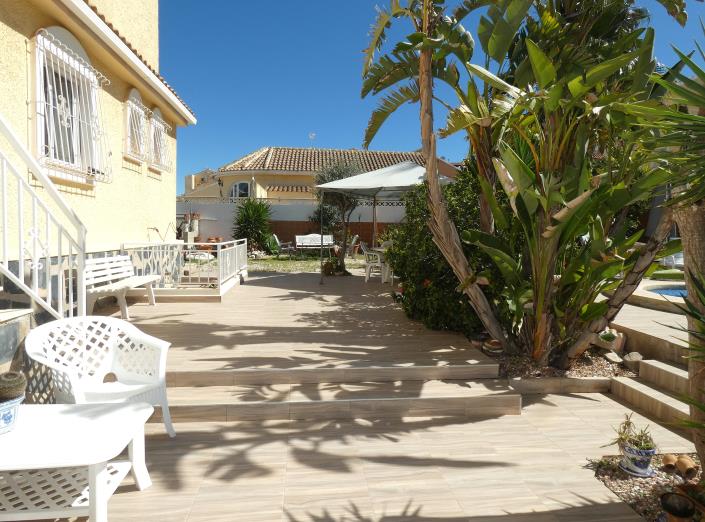 Image No.58-3 Bed Villa / Detached for sale