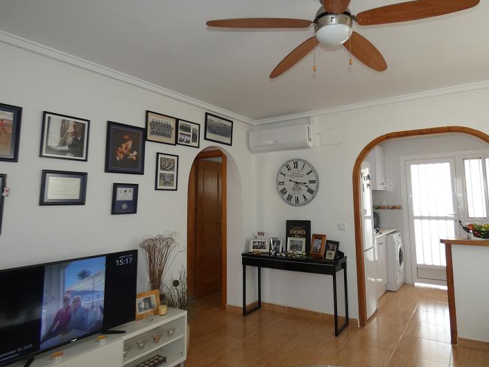 Image No.8-2 Bed Villa / Detached for sale