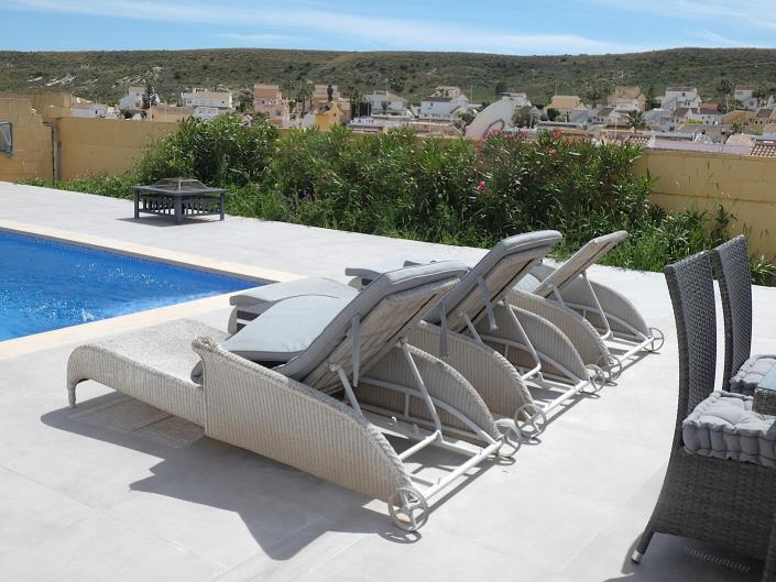 Image No.36-2 Bed Villa / Detached for sale