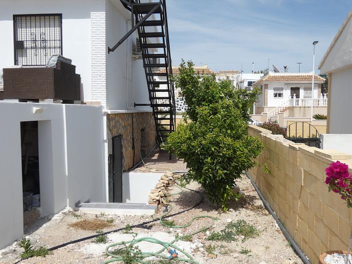 Image No.41-2 Bed Villa / Detached for sale