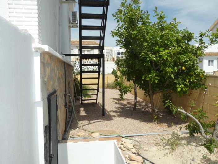 Image No.44-2 Bed Villa / Detached for sale