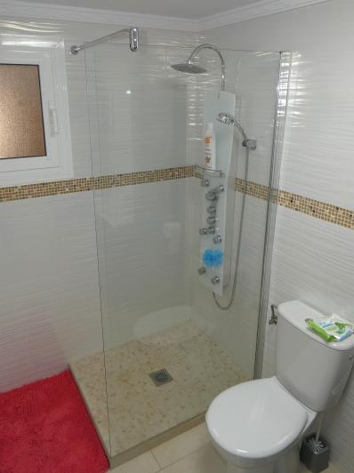 Image No.20-3 Bed Villa / Detached for sale