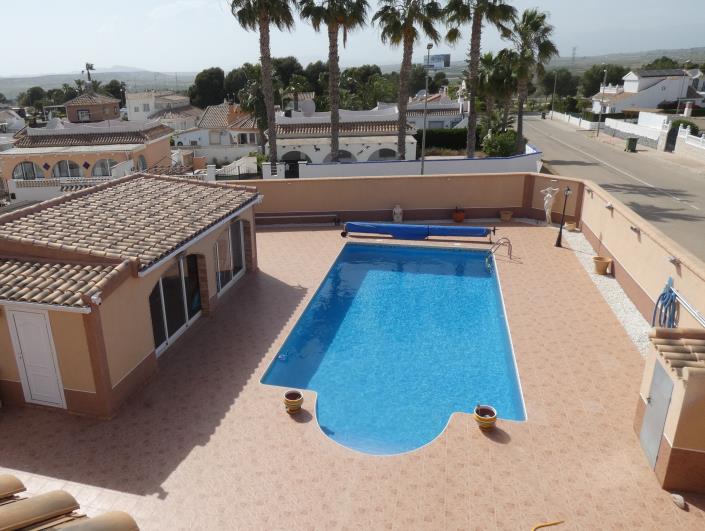 Image No.35-3 Bed Villa / Detached for sale