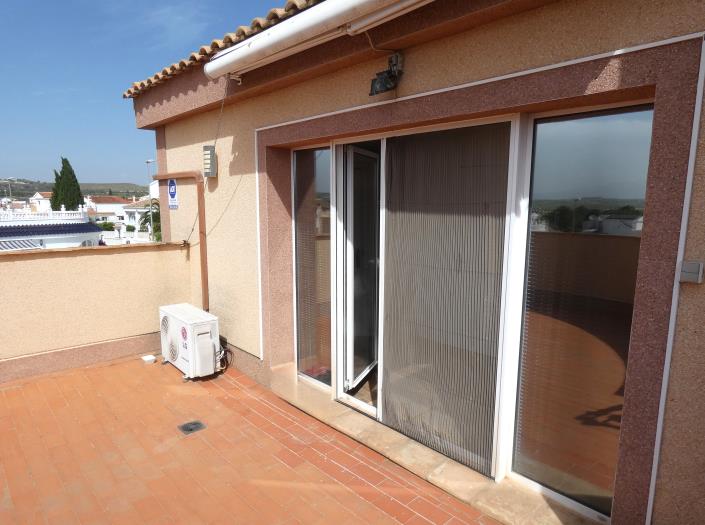 Image No.37-3 Bed Villa / Detached for sale