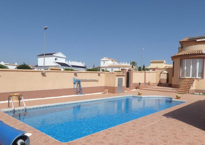 Image No.48-3 Bed Villa / Detached for sale