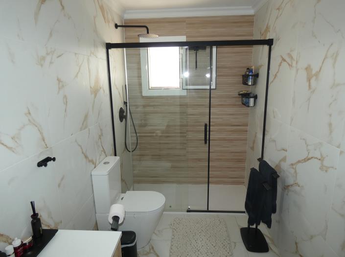 Image No.18-3 Bed Villa / Detached for sale