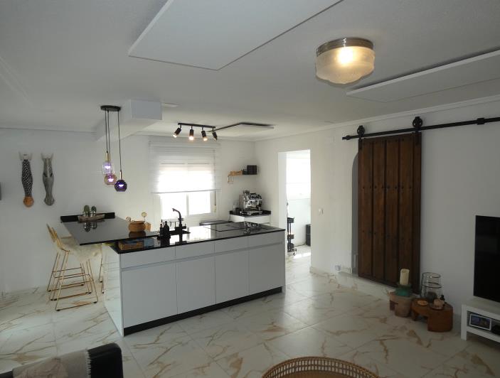 Image No.40-3 Bed Villa / Detached for sale