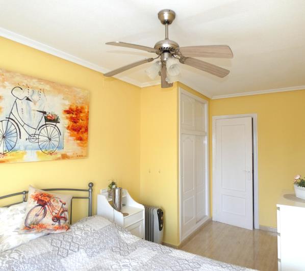 Image No.33-2 Bed Villa / Detached for sale