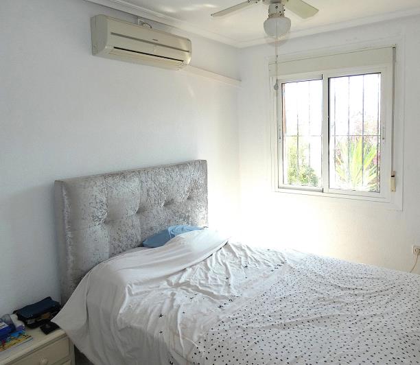 Image No.19-4 Bed Villa / Detached for sale