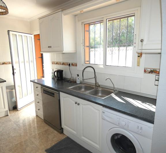 Image No.27-4 Bed Villa / Detached for sale