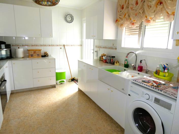 Image No.26-3 Bed Villa / Detached for sale