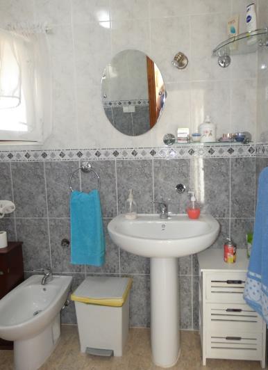 Image No.35-3 Bed Villa / Detached for sale