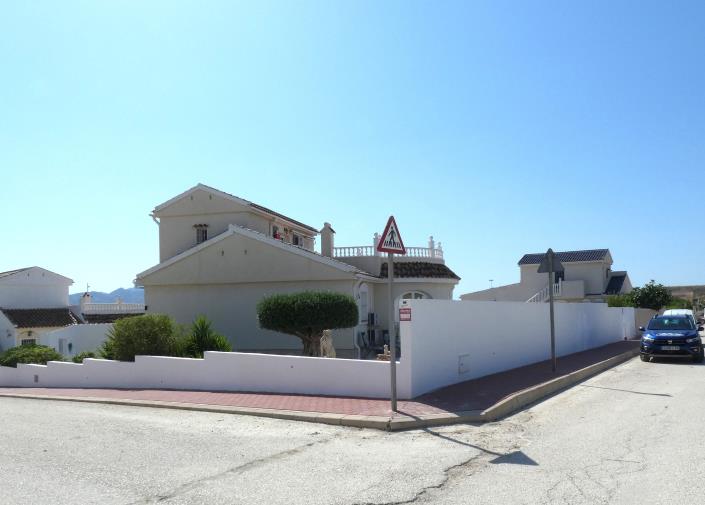 Image No.56-3 Bed Villa / Detached for sale