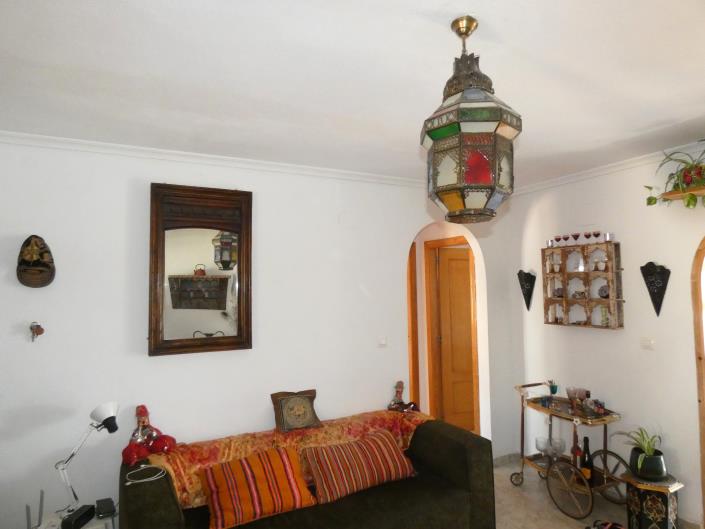 Image No.12-4 Bed Semi-Detached for sale