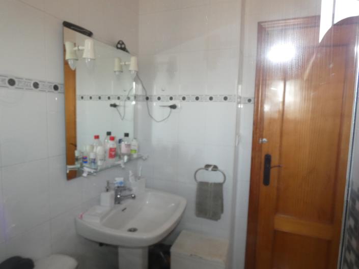 Image No.13-4 Bed Semi-Detached for sale